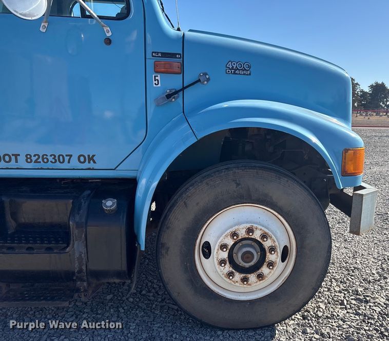 image for item EV2664 1999 International 4900 fuel truck