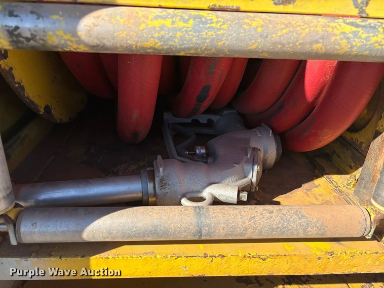 image for item EV2664 1999 International 4900 fuel truck