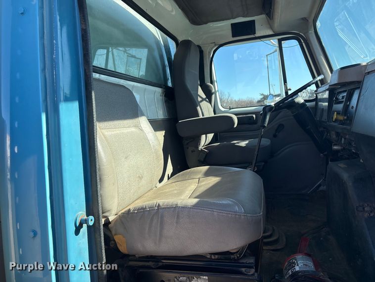 image for item EV2664 1999 International 4900 fuel truck