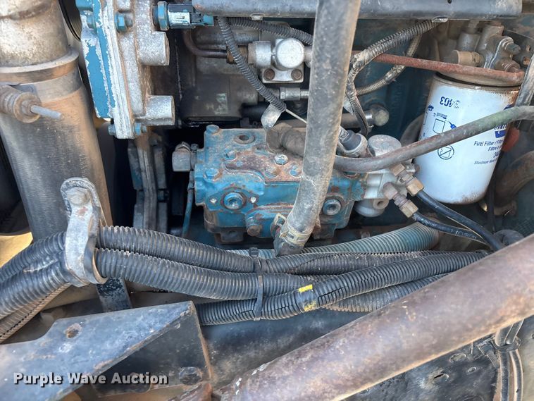 image for item EV2664 1999 International 4900 fuel truck