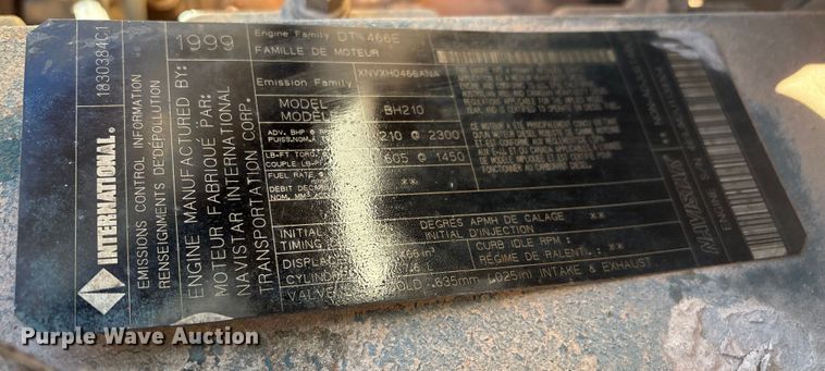 image for item EV2664 1999 International 4900 fuel truck