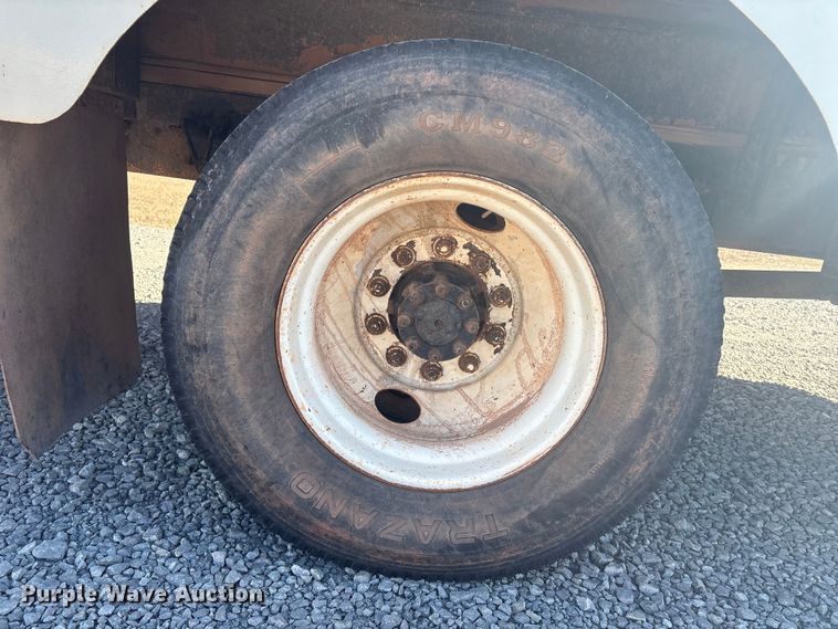 image for item EV2664 1999 International 4900 fuel truck