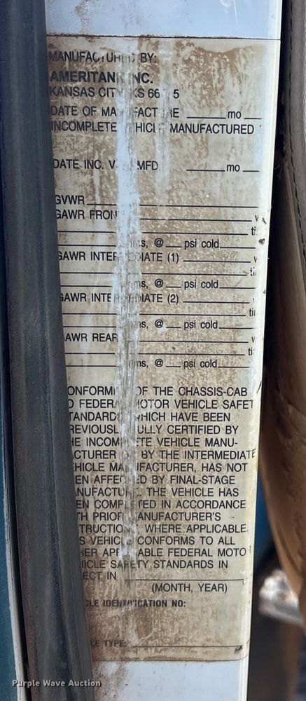 image for item EV2664 1999 International 4900 fuel truck