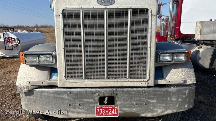 image for item EV2671 2000 Peterbilt 379 semi truck