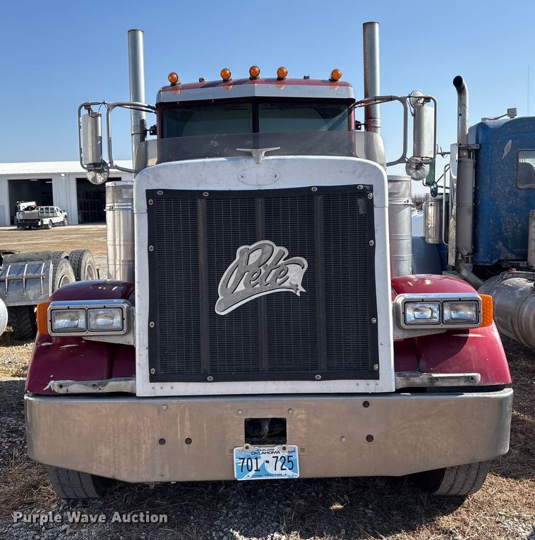 image for item EV2672 2005 Peterbilt 379 semi truck