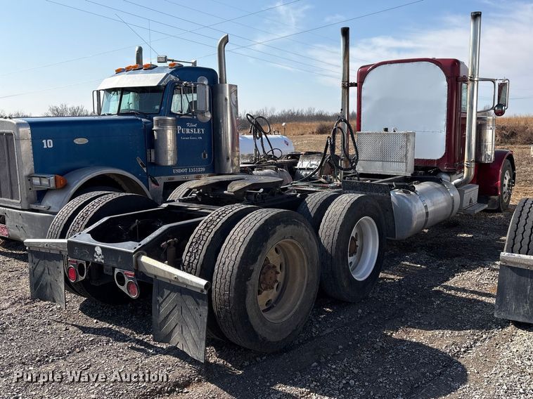 image for item EV2672 2005 Peterbilt 379 semi truck