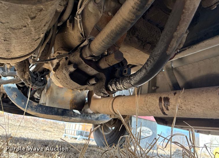 image for item EV2673 2000 Peterbilt 379 semi truck