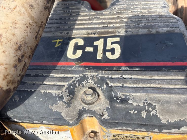 image for item EV2673 2000 Peterbilt 379 semi truck