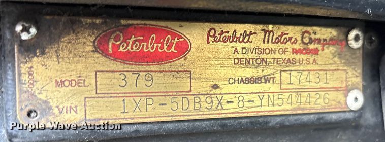 image for item EV2673 2000 Peterbilt 379 semi truck