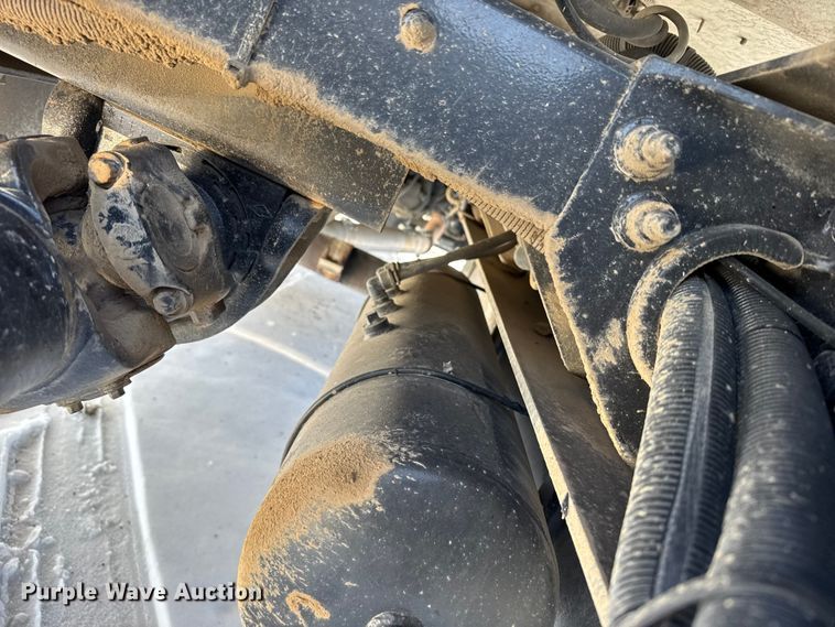 image for item FB0626 2017 Peterbilt 389 semi truck