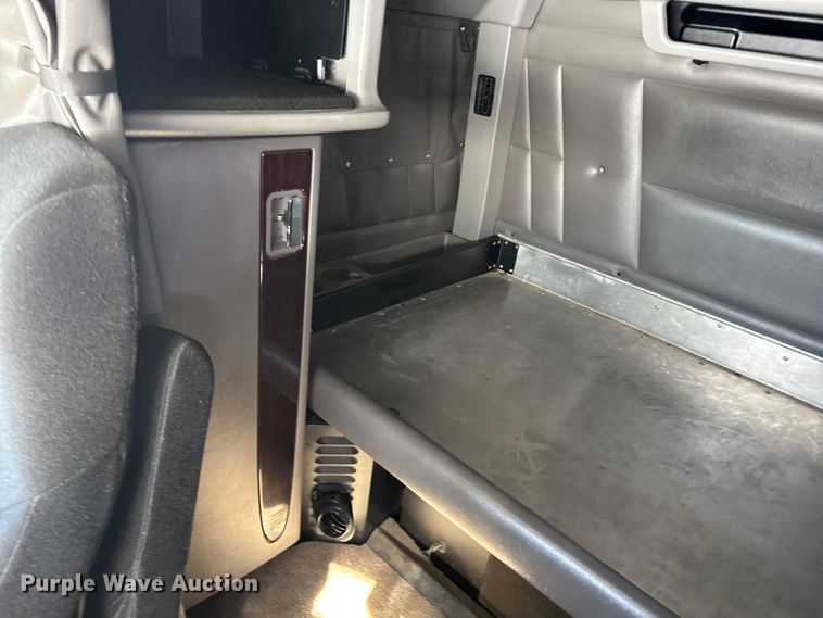 image for item FB0626 2017 Peterbilt 389 semi truck