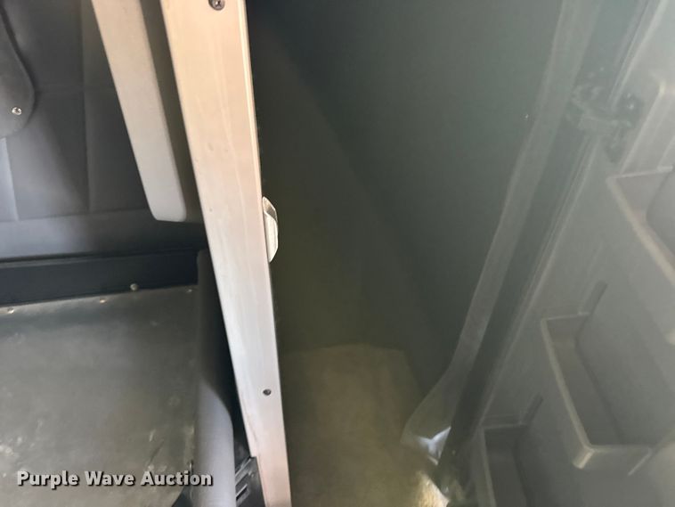 image for item FB0626 2017 Peterbilt 389 semi truck