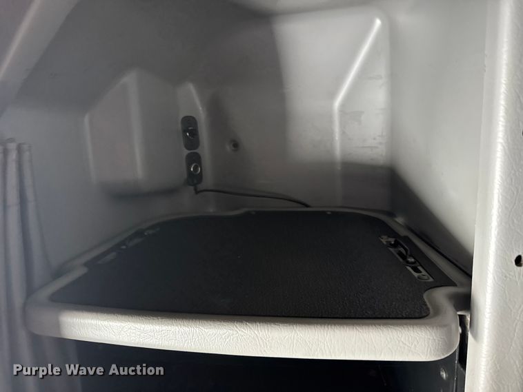 image for item FB0626 2017 Peterbilt 389 semi truck