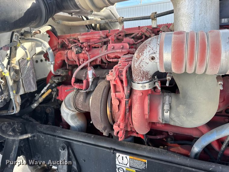 image for item FB0626 2017 Peterbilt 389 semi truck