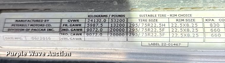 image for item FB0626 2017 Peterbilt 389 semi truck