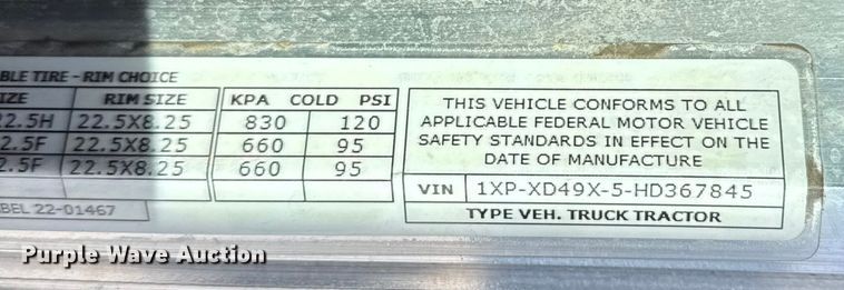 image for item FB0626 2017 Peterbilt 389 semi truck