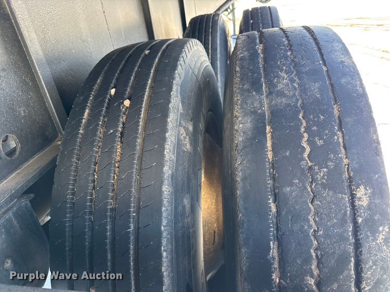 image for item FB0635 1987 Dorsey DGT-84 flatbed trailer