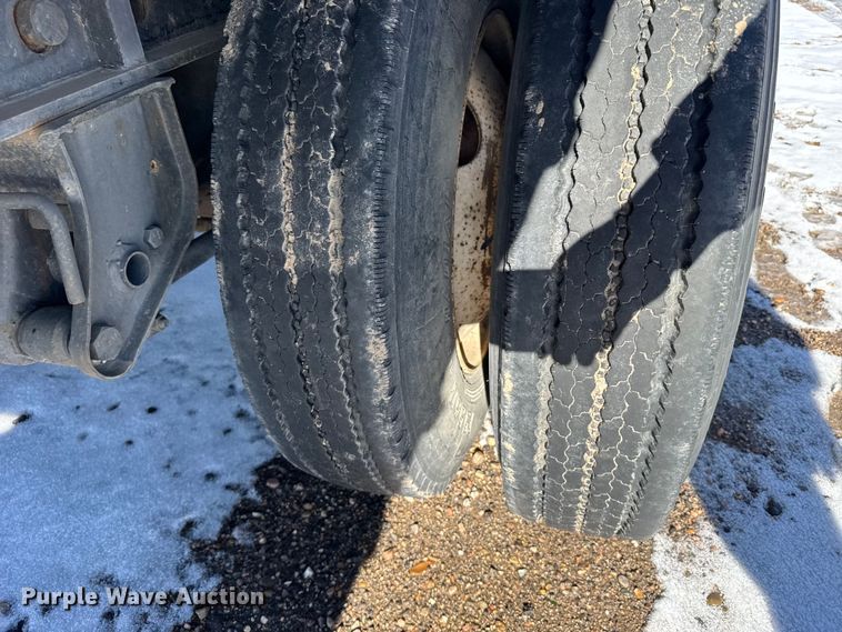 image for item FB0635 1987 Dorsey DGT-84 flatbed trailer