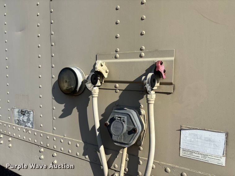 image for item FB3000 1993 Wabash SA-102-11 dry van trailer