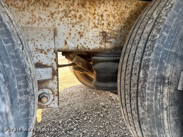 image for item FB3000 1993 Wabash SA-102-11 dry van trailer