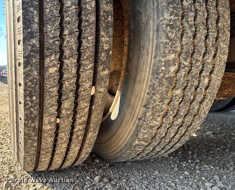 image for item FB3000 1993 Wabash SA-102-11 dry van trailer