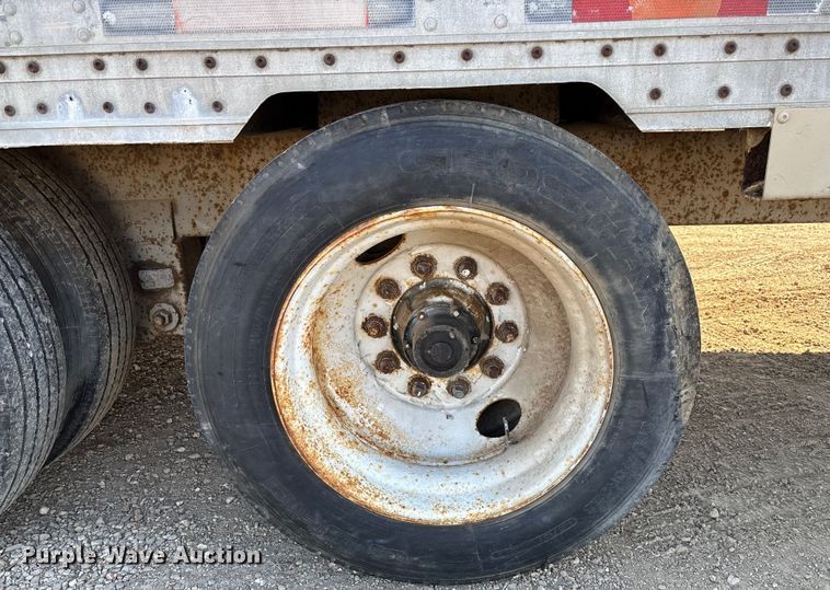 image for item FB3000 1993 Wabash SA-102-11 dry van trailer