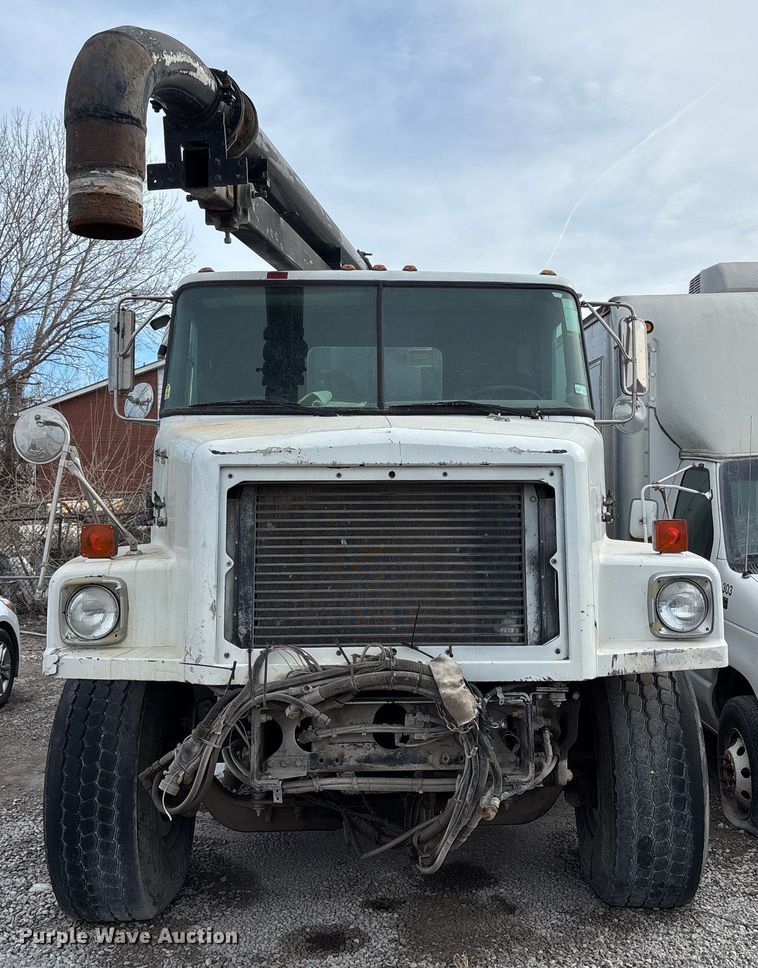 image for item FB3496 1997 Volvo WG vacuum truck