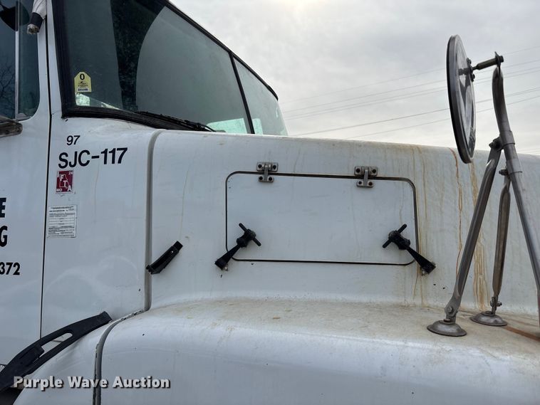 image for item FB3496 1997 Volvo WG vacuum truck