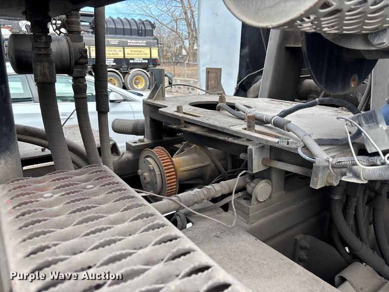 image for item FB3496 1997 Volvo WG vacuum truck