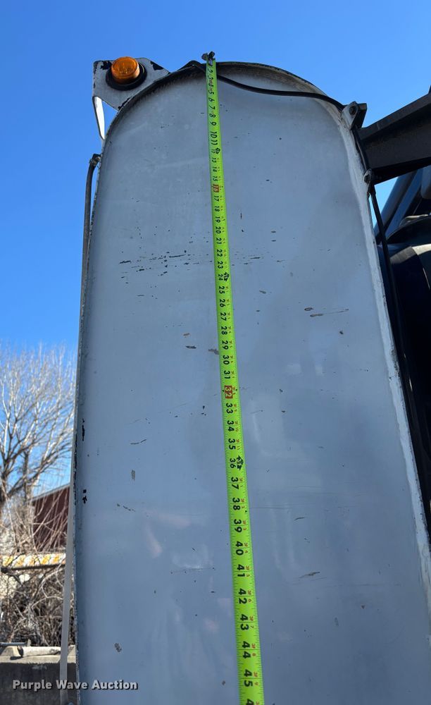 image for item FB3496 1997 Volvo WG vacuum truck