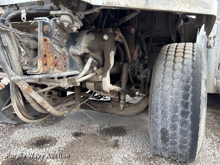 image for item FB3496 1997 Volvo WG vacuum truck