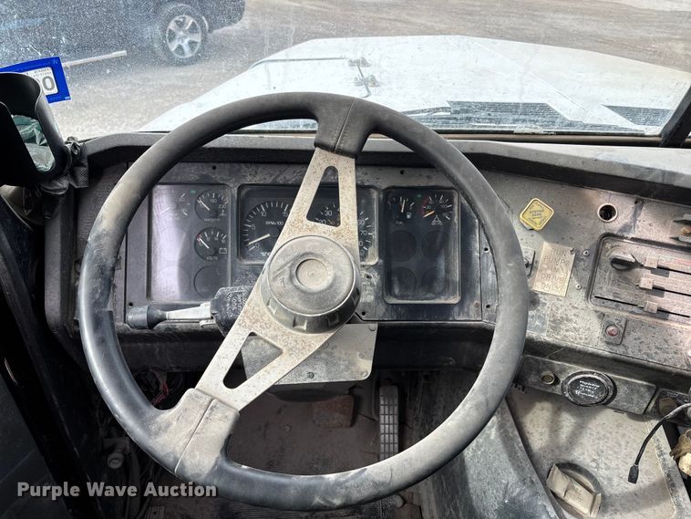 image for item FB3496 1997 Volvo WG vacuum truck