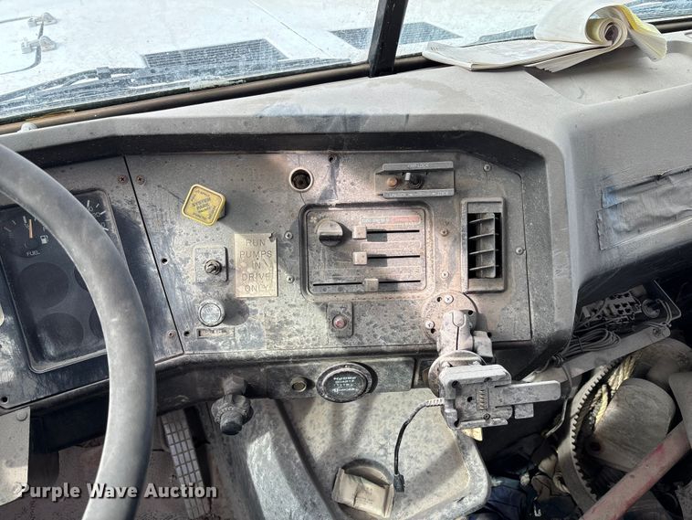 image for item FB3496 1997 Volvo WG vacuum truck