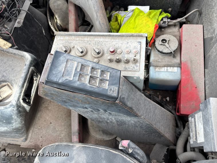 image for item FB3496 1997 Volvo WG vacuum truck