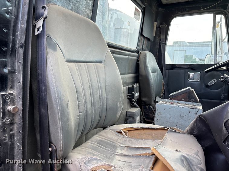 image for item FB3496 1997 Volvo WG vacuum truck