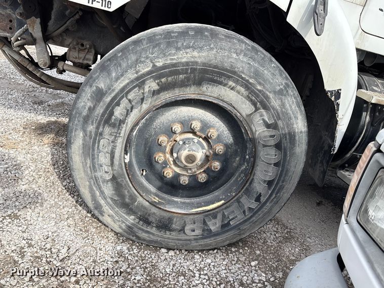 image for item FB3496 1997 Volvo WG vacuum truck