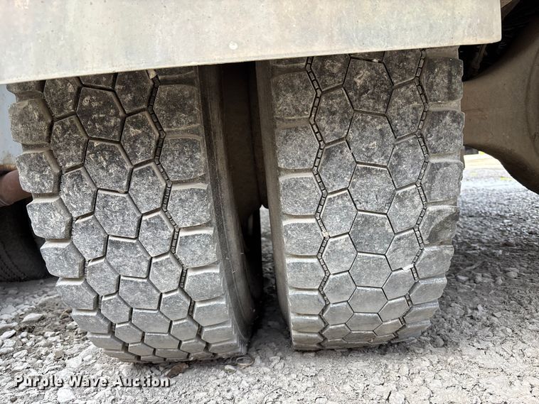 image for item FB3496 1997 Volvo WG vacuum truck