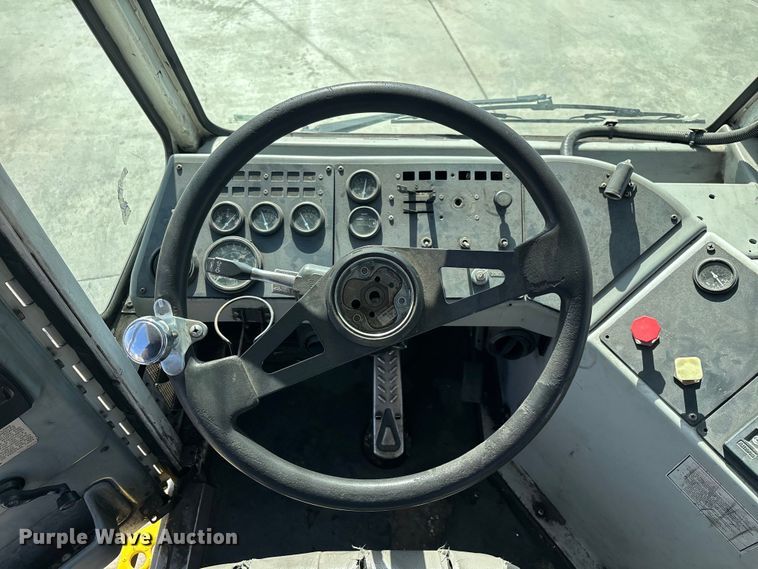 image for item FB5479 2012 Kalmar Ottawa yard truck