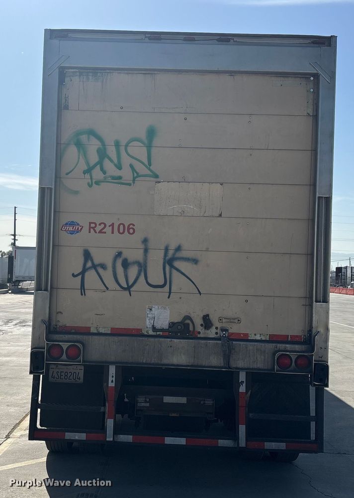 image for item FB5480 2010 Utility VS2RA refrigerated van trailer