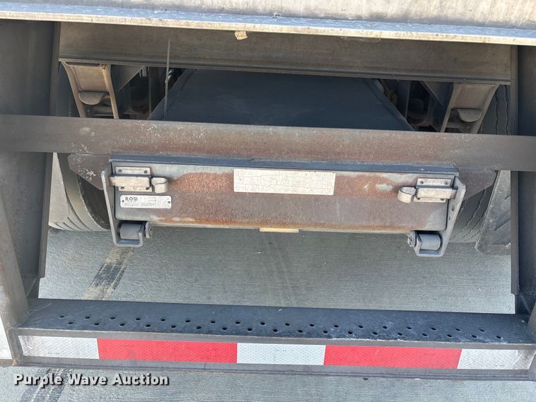 image for item FB5480 2010 Utility VS2RA refrigerated van trailer