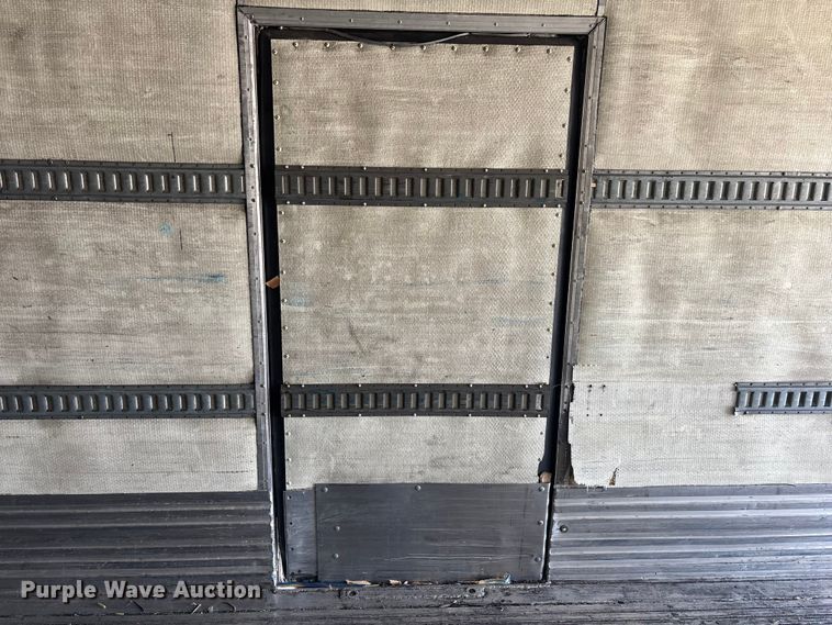 image for item FB5480 2010 Utility VS2RA refrigerated van trailer