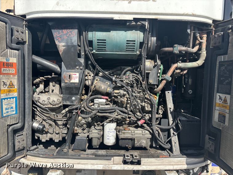 image for item FB5480 2010 Utility VS2RA refrigerated van trailer