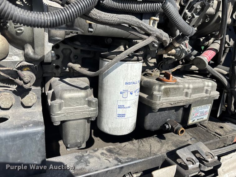 image for item FB5480 2010 Utility VS2RA refrigerated van trailer