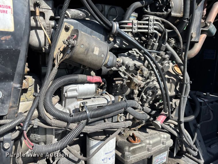 image for item FB5480 2010 Utility VS2RA refrigerated van trailer