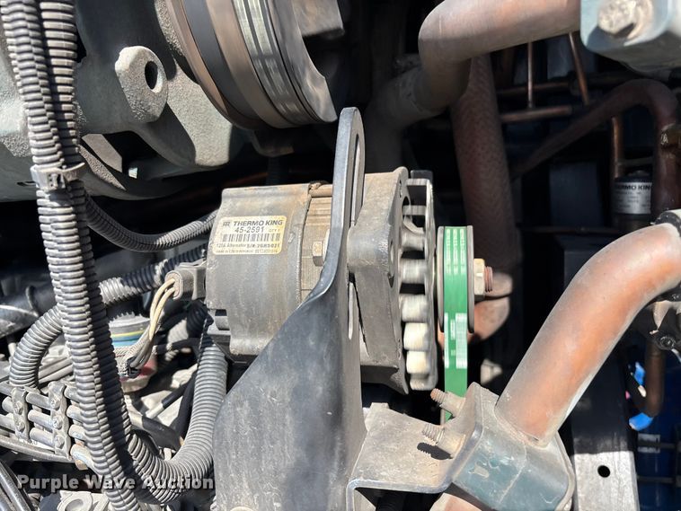 image for item FB5480 2010 Utility VS2RA refrigerated van trailer