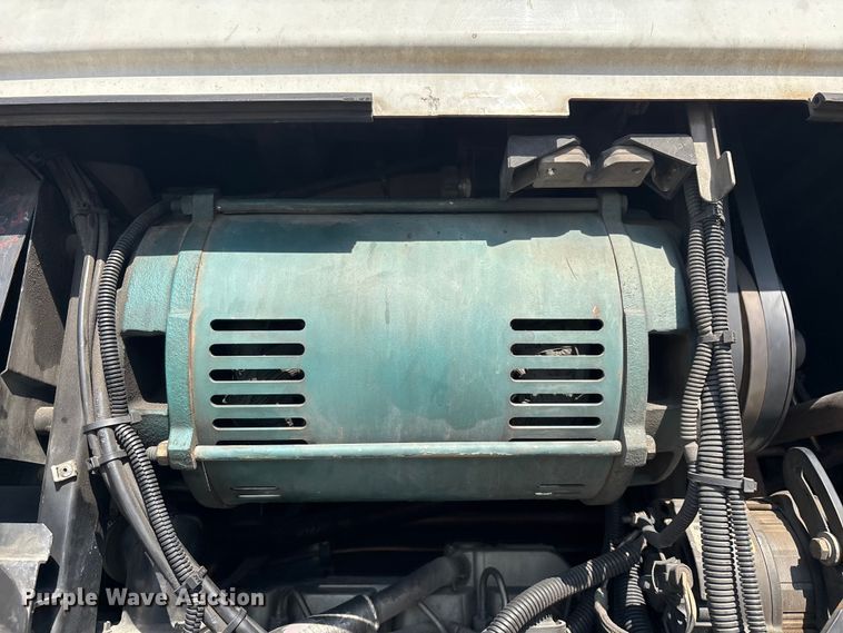 image for item FB5480 2010 Utility VS2RA refrigerated van trailer