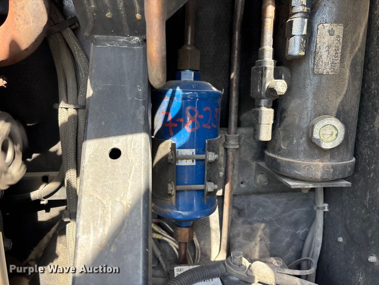 image for item FB5480 2010 Utility VS2RA refrigerated van trailer