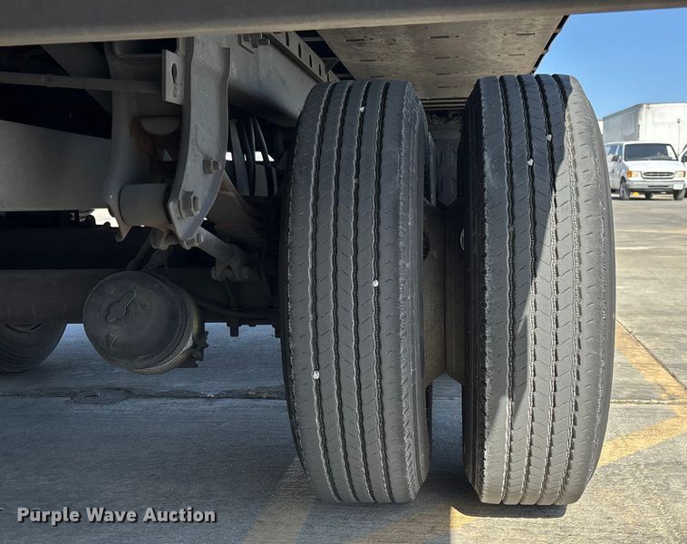 image for item FB5480 2010 Utility VS2RA refrigerated van trailer