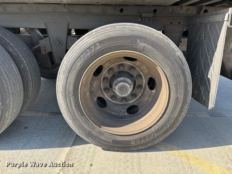 image for item FB5480 2010 Utility VS2RA refrigerated van trailer