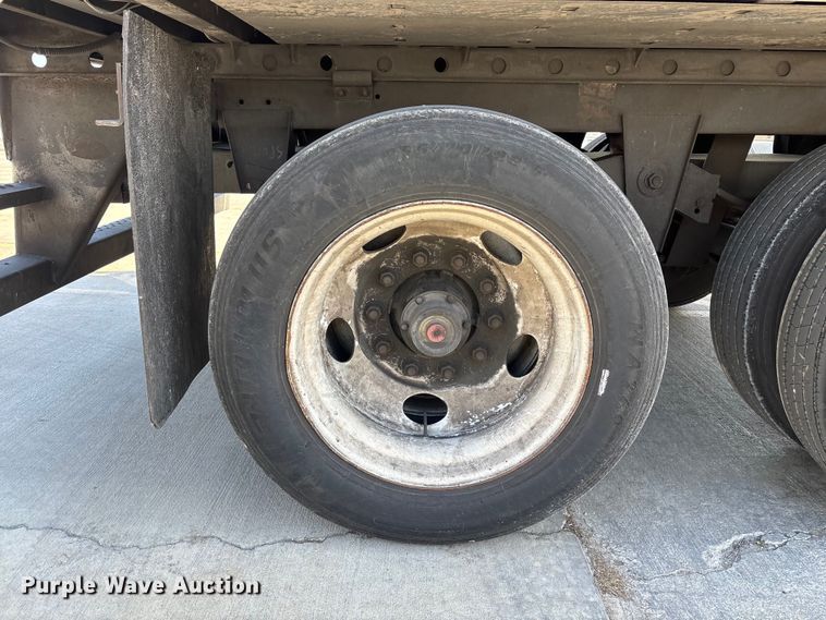 image for item FB5480 2010 Utility VS2RA refrigerated van trailer